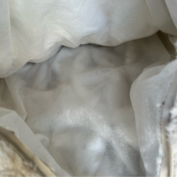 Soft Surroundings La Parisienne Faux Fur Accent Pillow Cover Snow Leopard 18x18 - Picture 6 of 9
